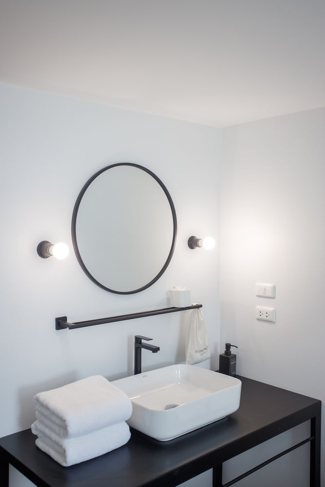 Фото Blu Monkey Hub & Hotel Ranong