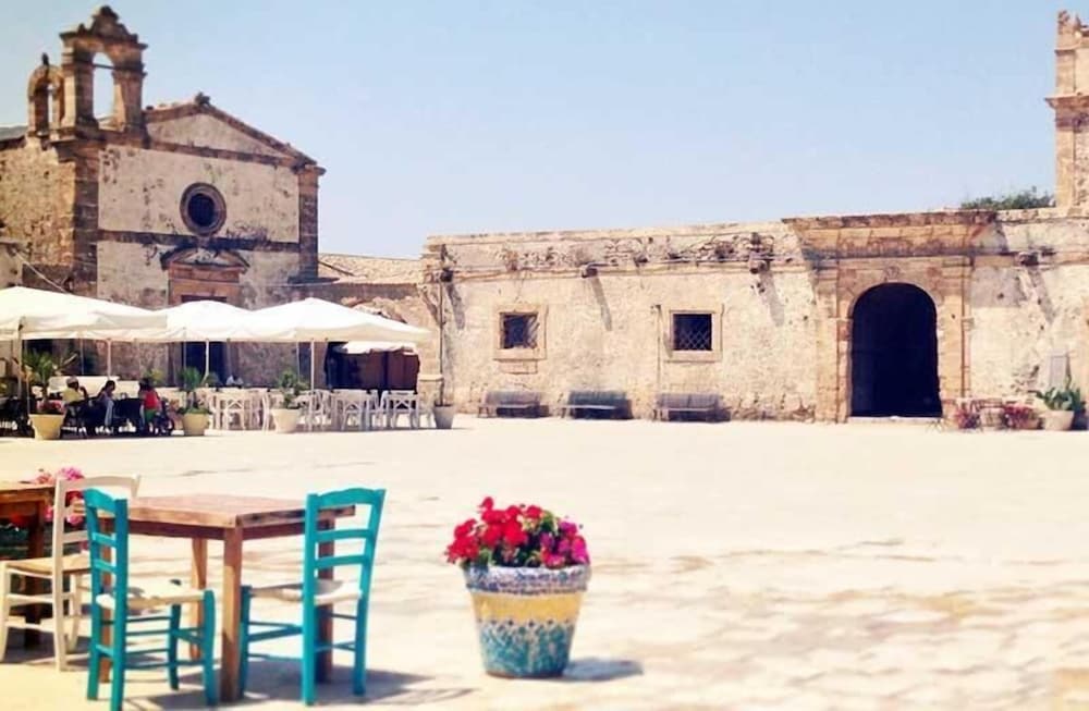 Фото A Calata B&b