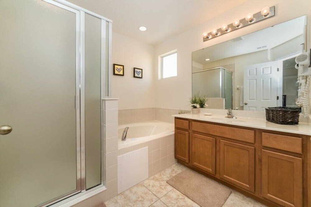 Фото 241 Las Fuentes Drive 6 Bedroom Home