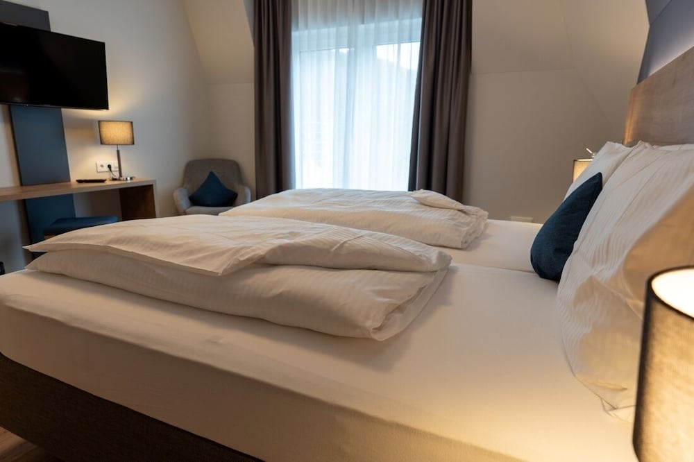 Фото Hotel Landgasthaus Ständenhof