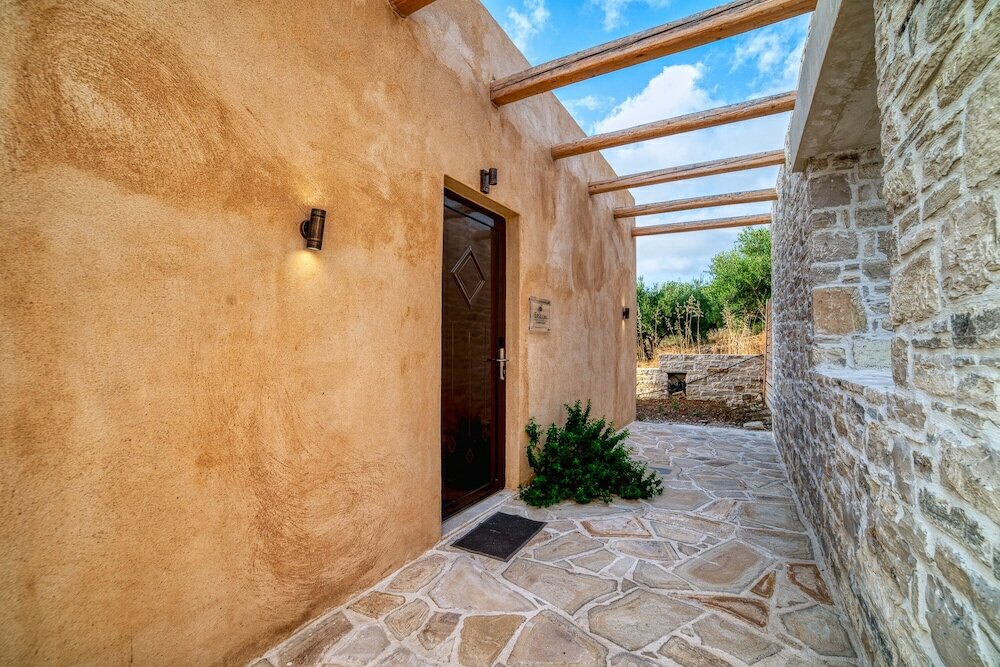 Фото Olive Luxury Suites - Adults Only