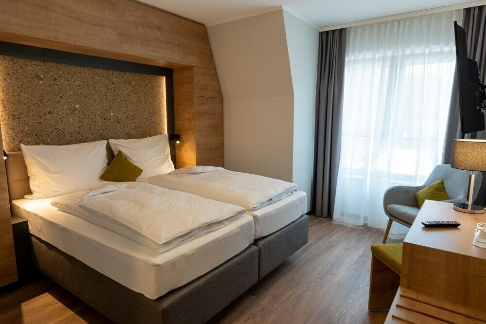 Фото Hotel Landgasthaus Ständenhof