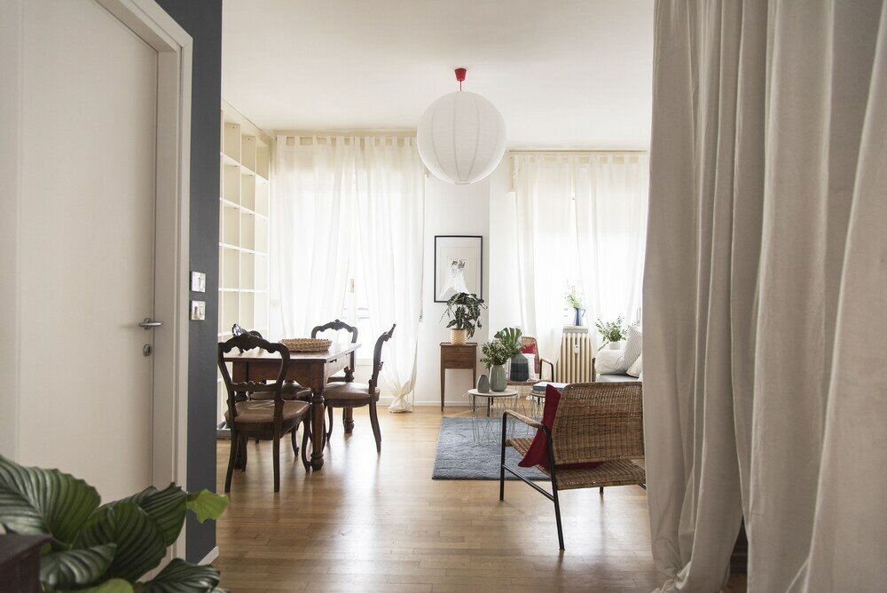 Фото Sweet Flat near Metro Stop