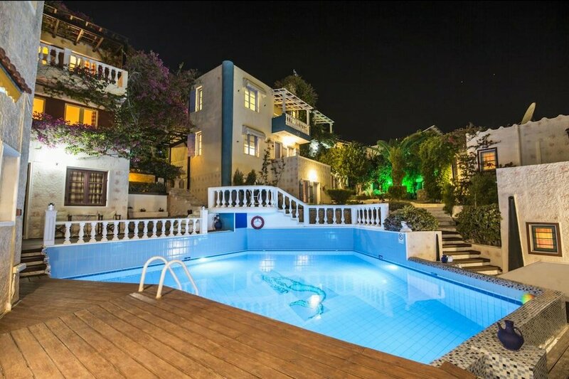 Гостиница Hermes Korifi Suites Private Apartment
