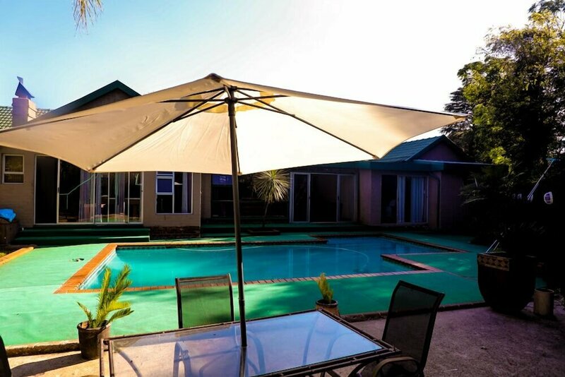 Гостиница The Exclusive Guest House в Кемптон-Парке