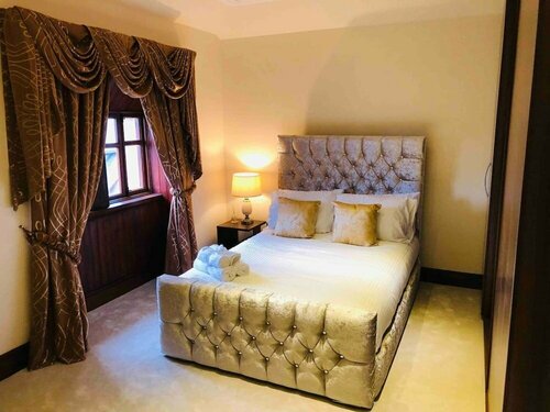Гостиница Beautiful 4-bed Villa in Glasgow в Глазго