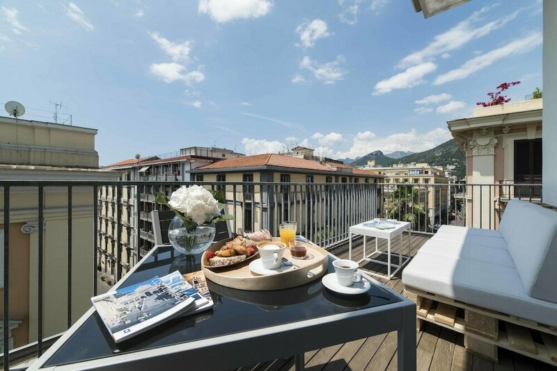Гостиница Hotel Montestella в Салерно