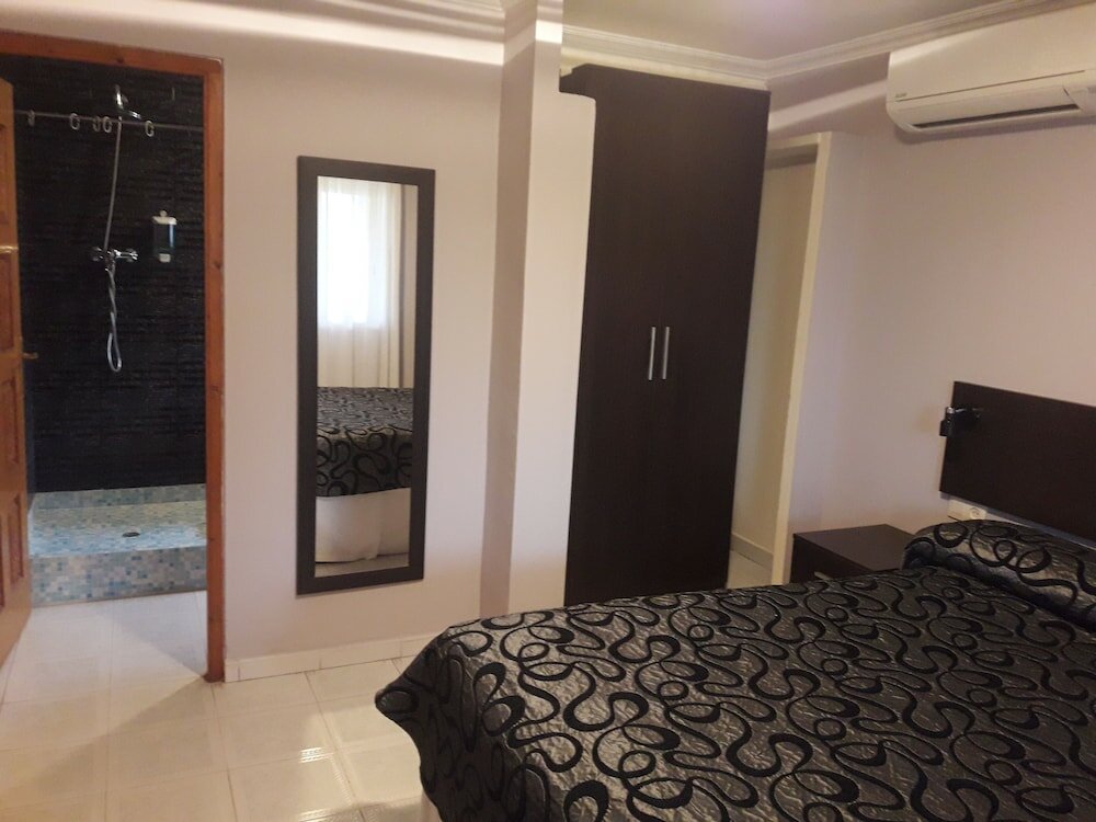 Фото Hotel Oasis