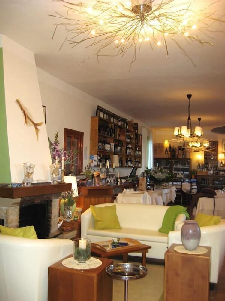 Фото Hotel Monterosso Alto