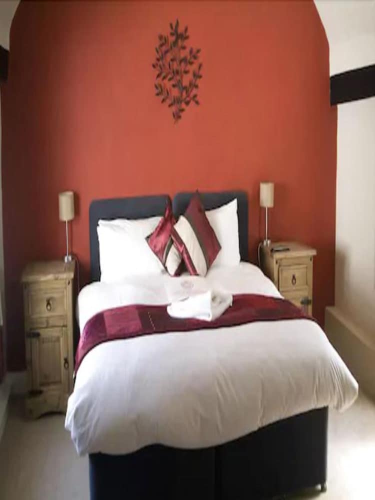 Фото The White Hart Hotel