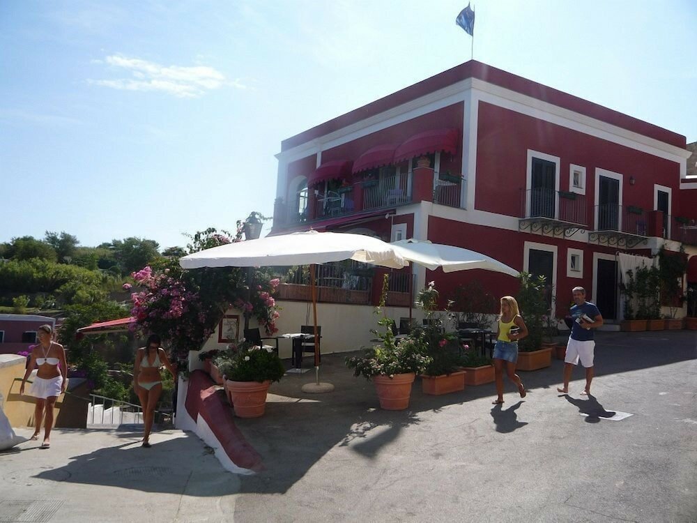 Фото отеля 1