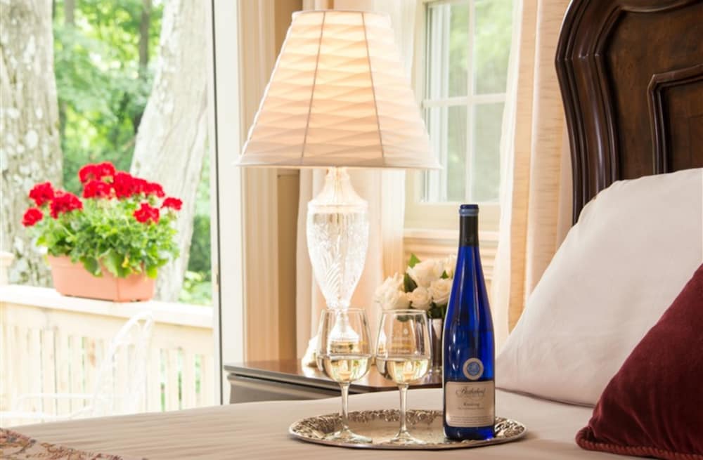 Фото Caldwell House Bed & Breakfast