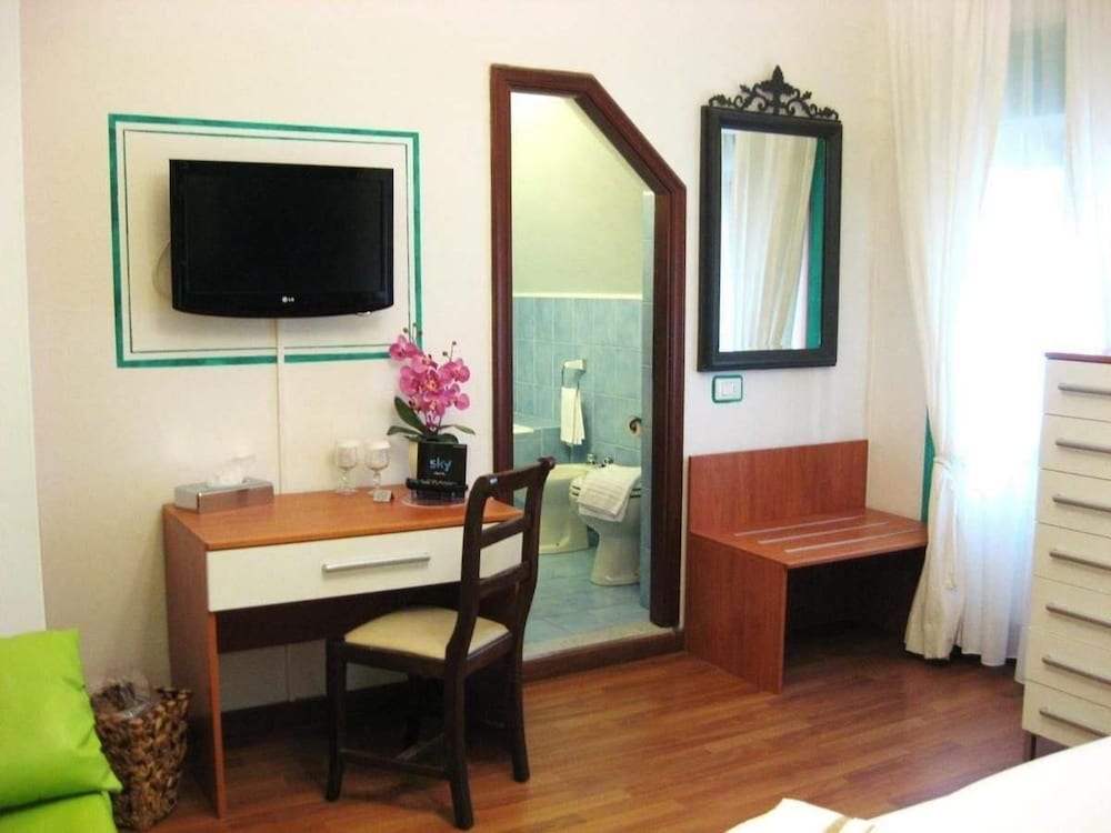 Фото Hotel Monterosso Alto