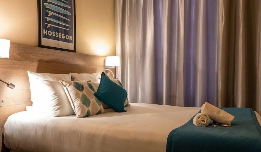 Фото Accostage Hotel