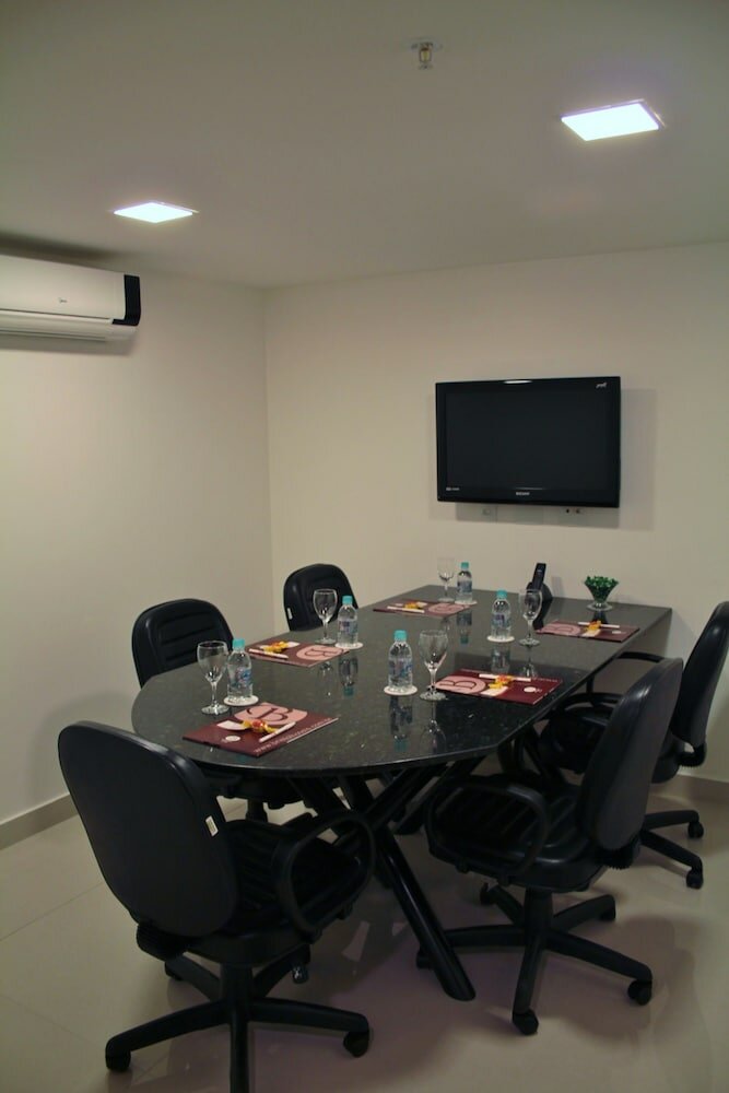 Фото 102403235864