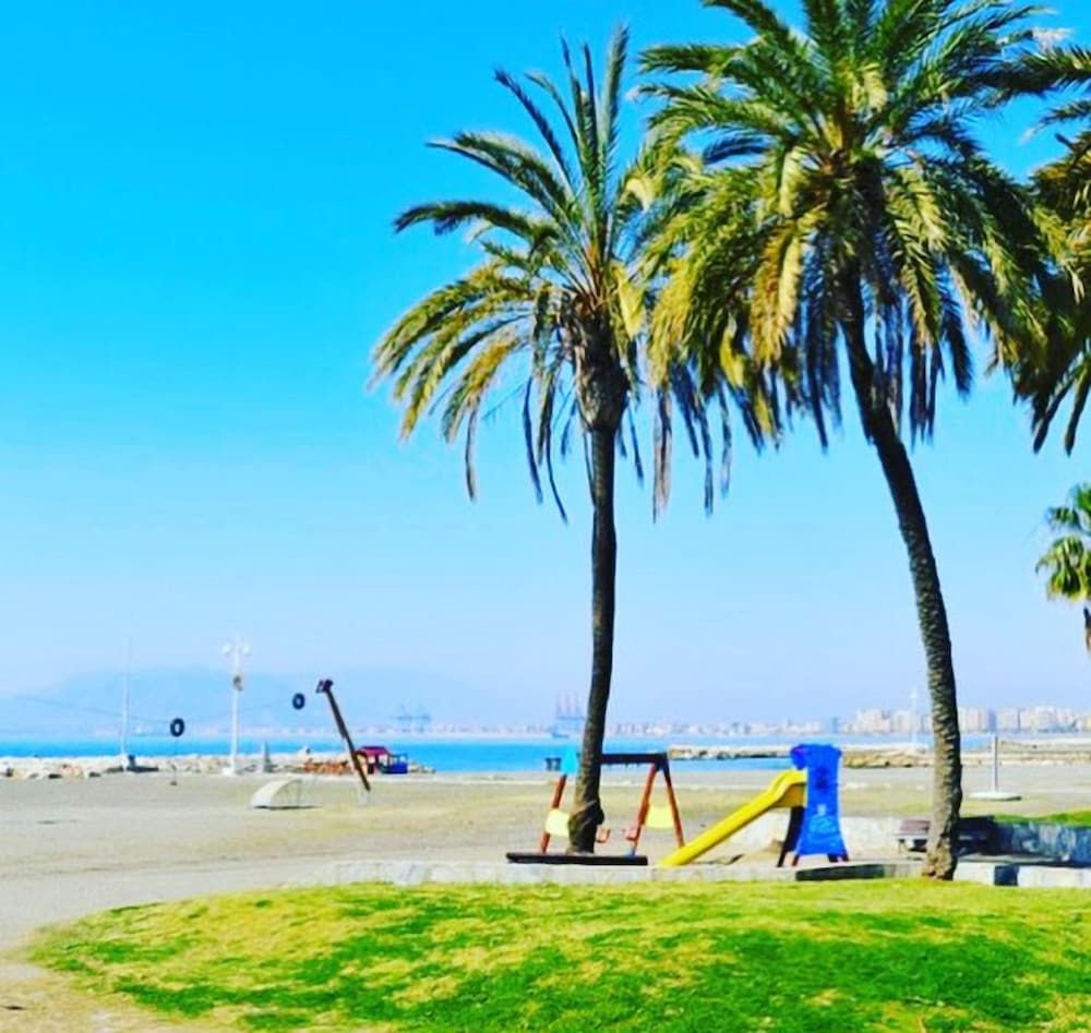 Фото Hostal Moscatel