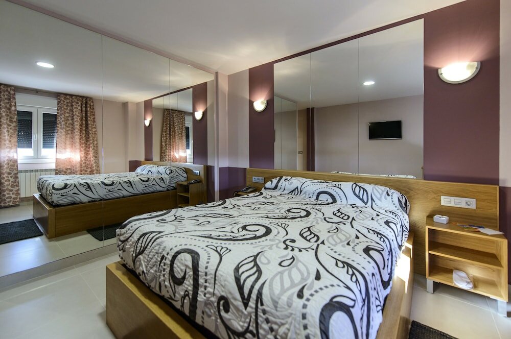 Фото Motel Cancún Avilés