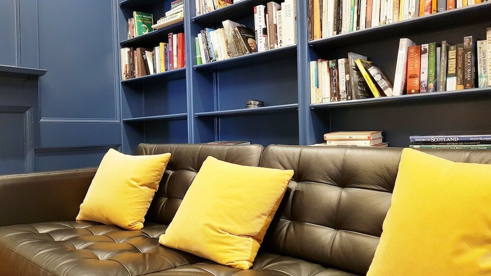 Фото Grand Edinburgh Castlehill Apartment