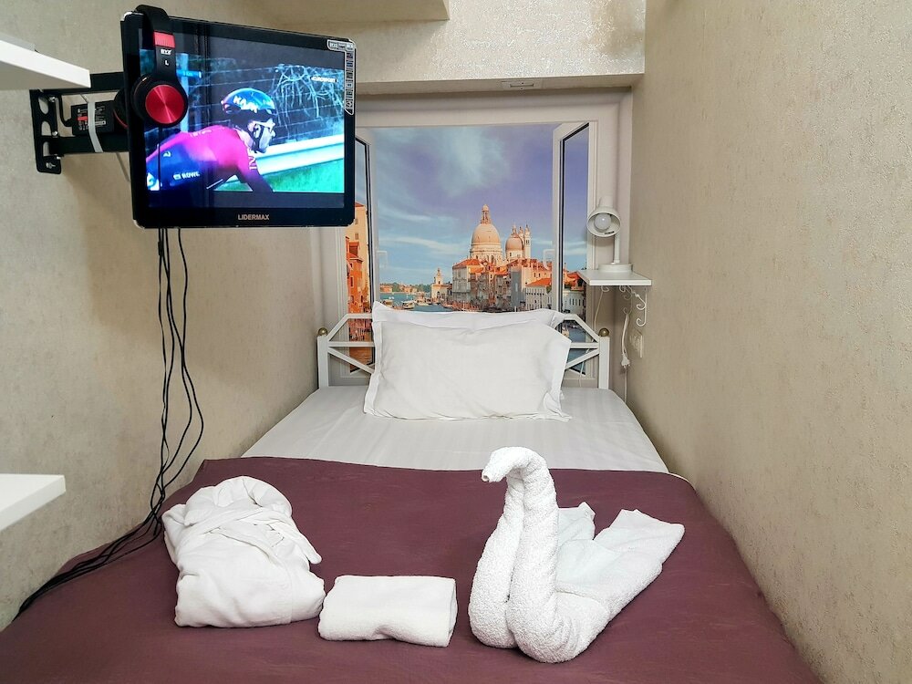 Фото L. E. S. Hostel