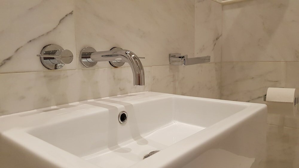 Фото Grand Edinburgh Castlehill Apartment