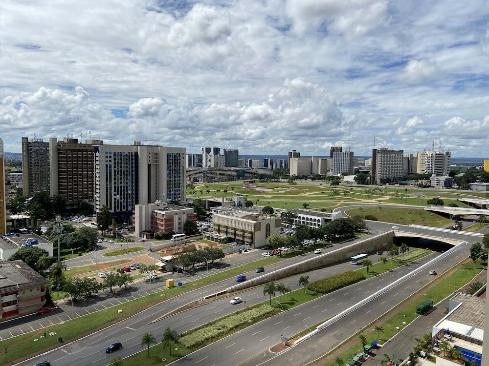 Фото Cullinan Hplus Premium