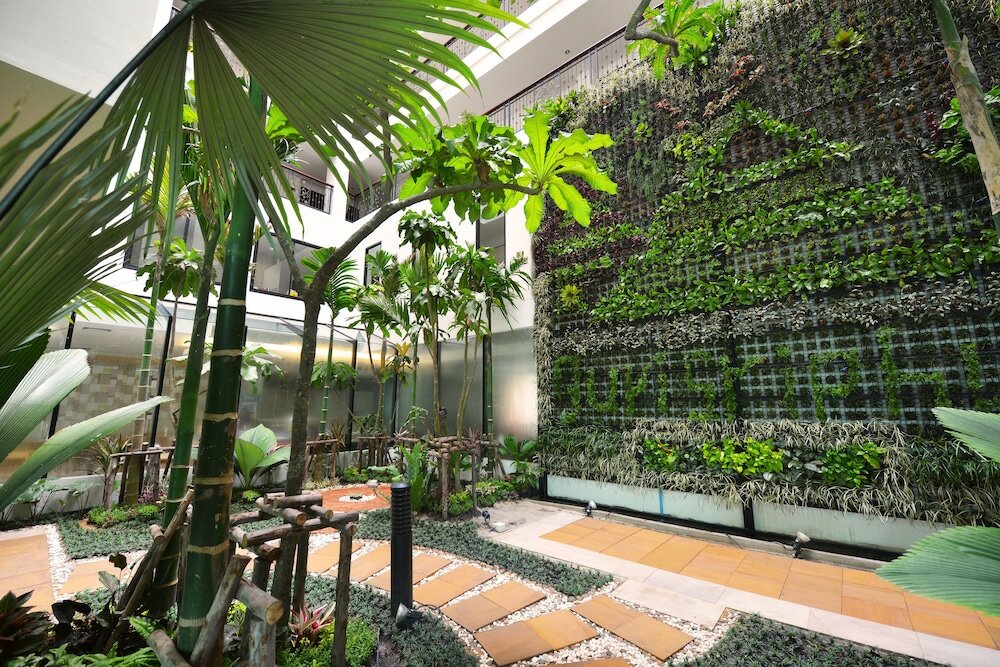 Фото Buri Sriphu Hotel & Convention Centre