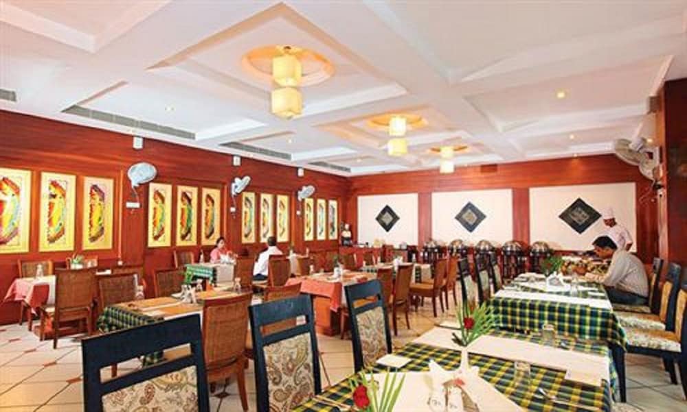 Фото Emarald Hotels