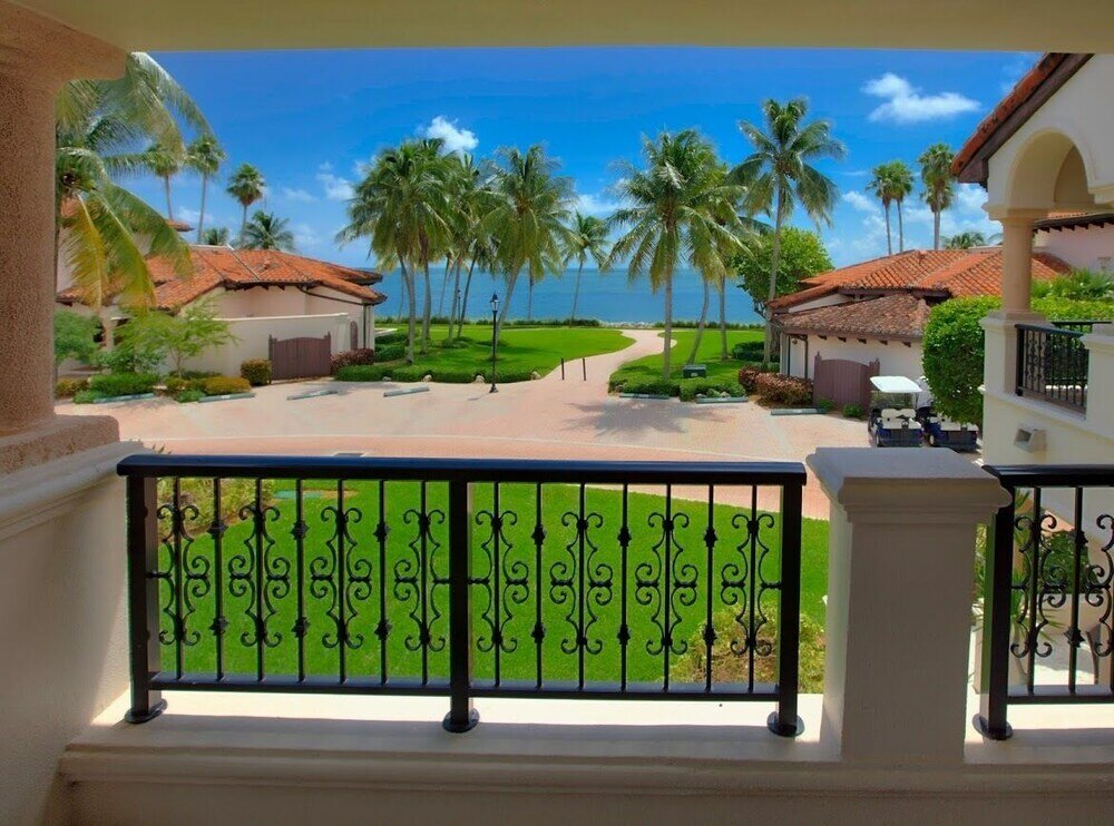 Фото Provident Luxury Suites Fisher Island