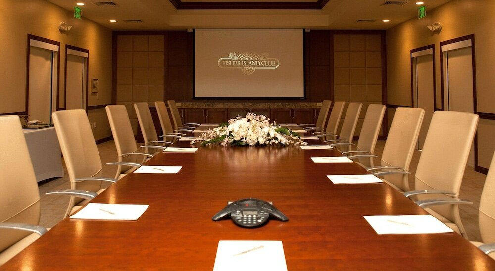 Фото Provident Luxury Suites Fisher Island