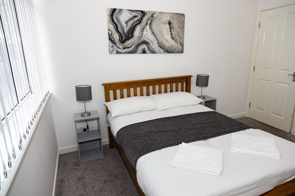 Фото Alexander Apartments Powdene House