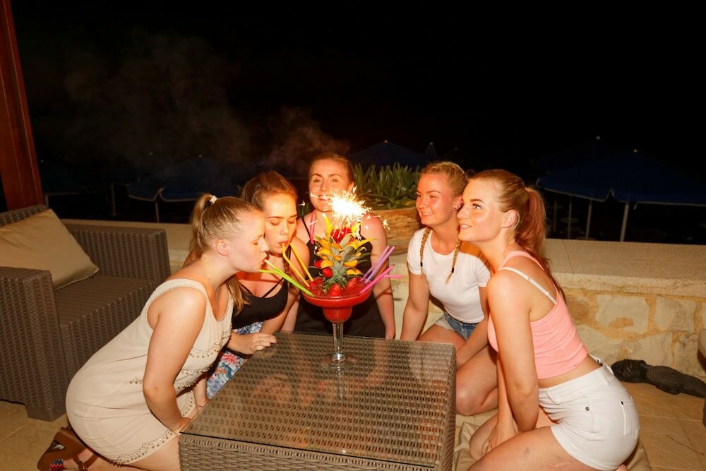 Фото Indigo Mare Hotel Apartments