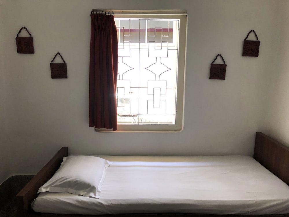 Фото Hotel Saluja