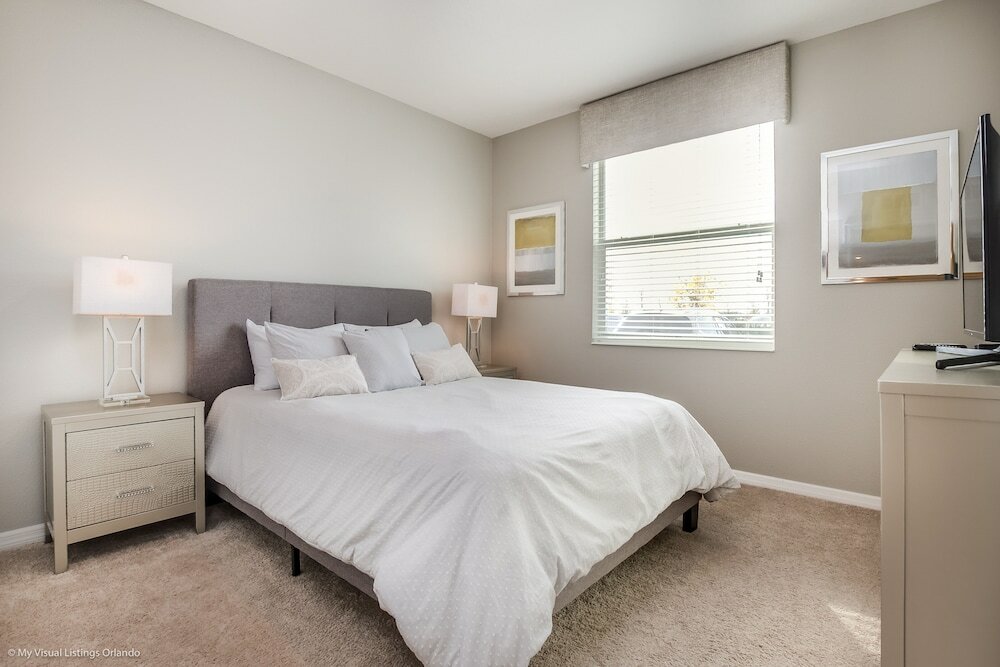 Фото Beautiful 3 Bdrm 2 Bath Condo