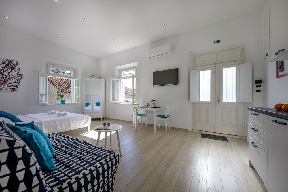 Фото Ivano's studio apartments