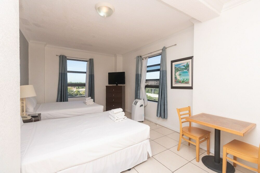 Фото 519 City View Hollywood Beach