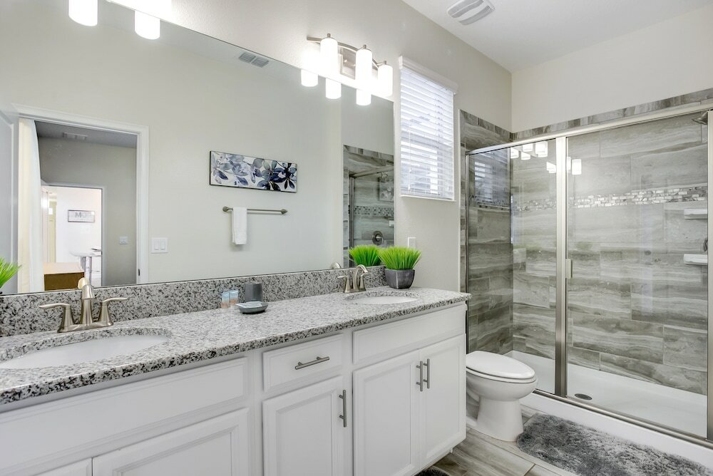 Фото 5 Bed 4 Ba Villa with Game Room, Pool & SPA