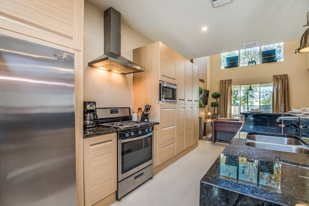 Фото Magic Village Resort 4 Bdrm Townhome