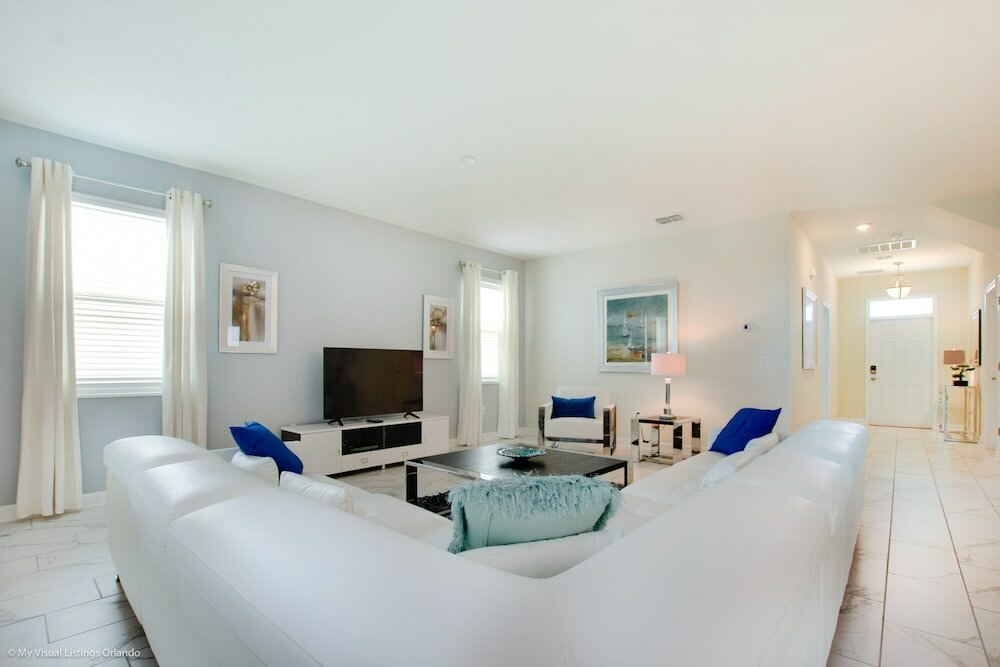 Фото 6 Bedroom Fiji Model at Champions Gate