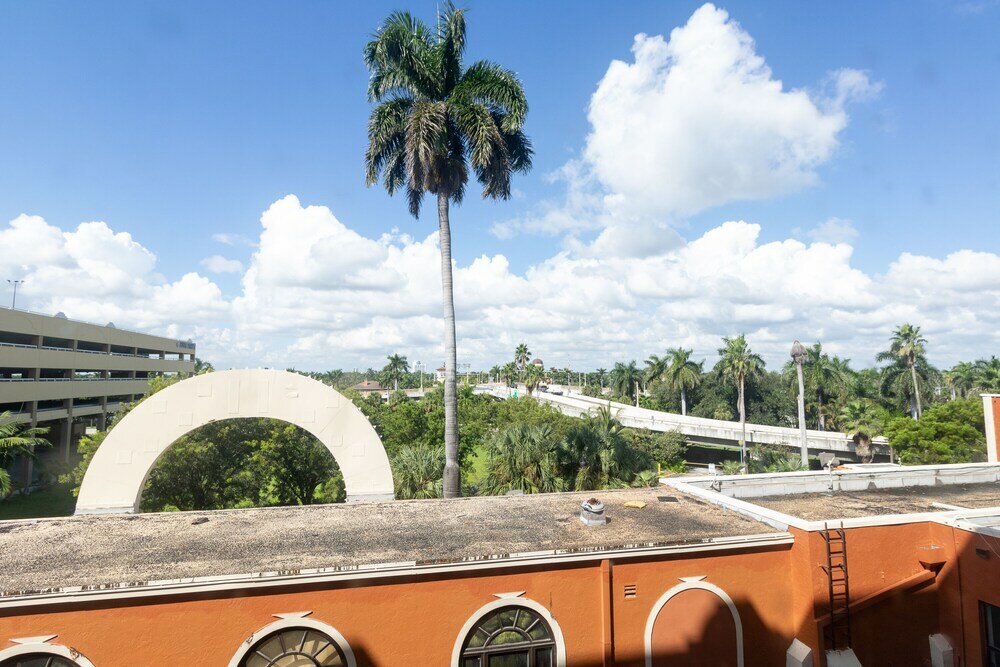 Фото 433 Studio Hollywood Beach Resort