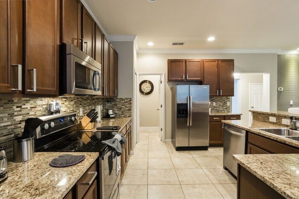 Фото Amazing 6 Bedroom House