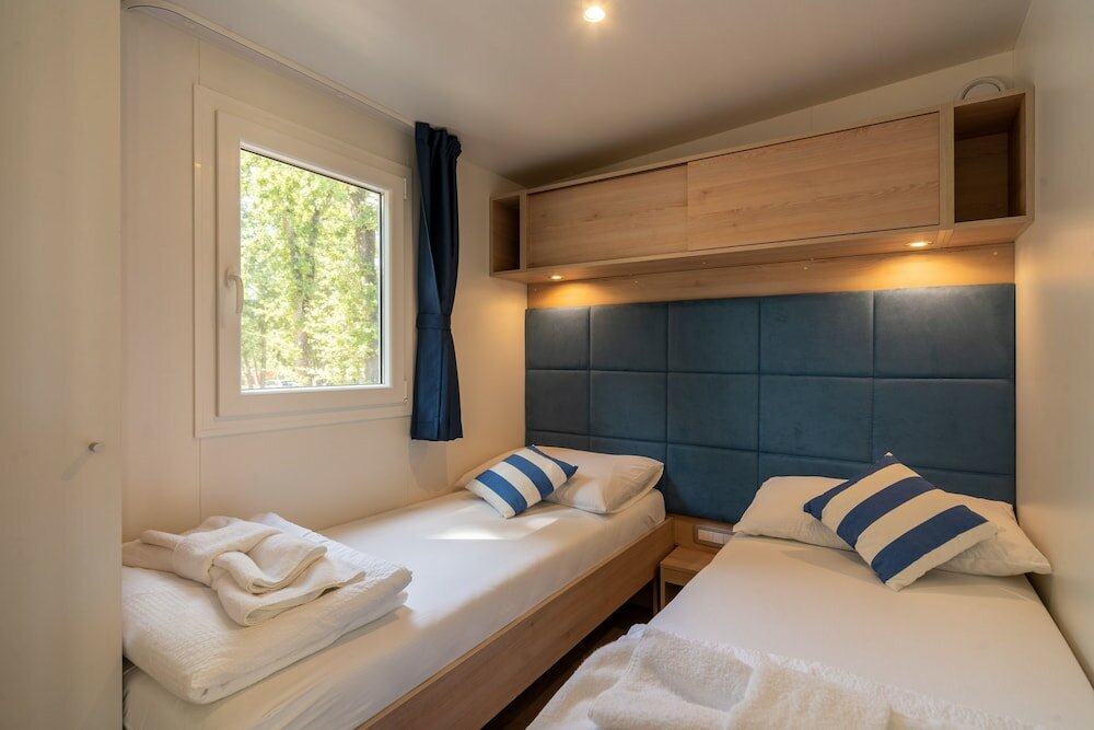 Фото Mediteran Mobile Homes Camping Park Umag