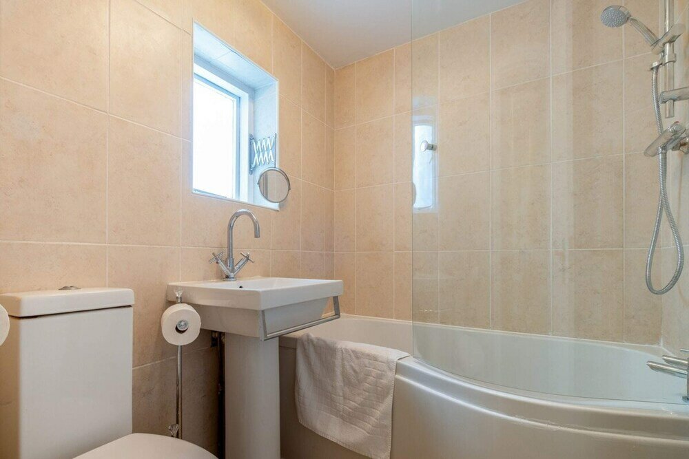 Фото Bright City Centre Flat With Sea 2 Mins Away