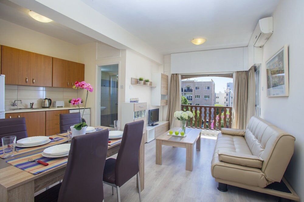 Фото Castle Holiday Apartments