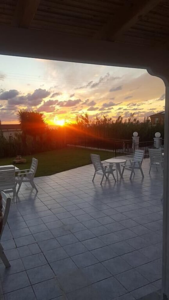 Фото Blue Horizon Hotel