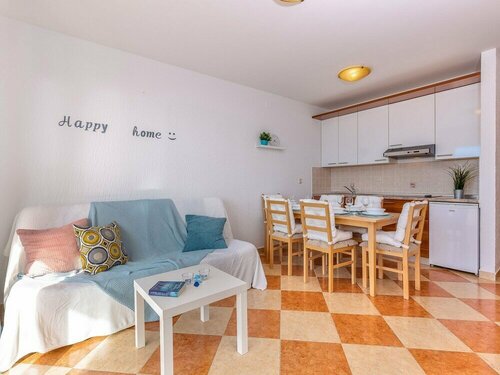 Гостиница Comfortable Apartment in Crikvenica Croatia with Hot Tub в Цриквенице