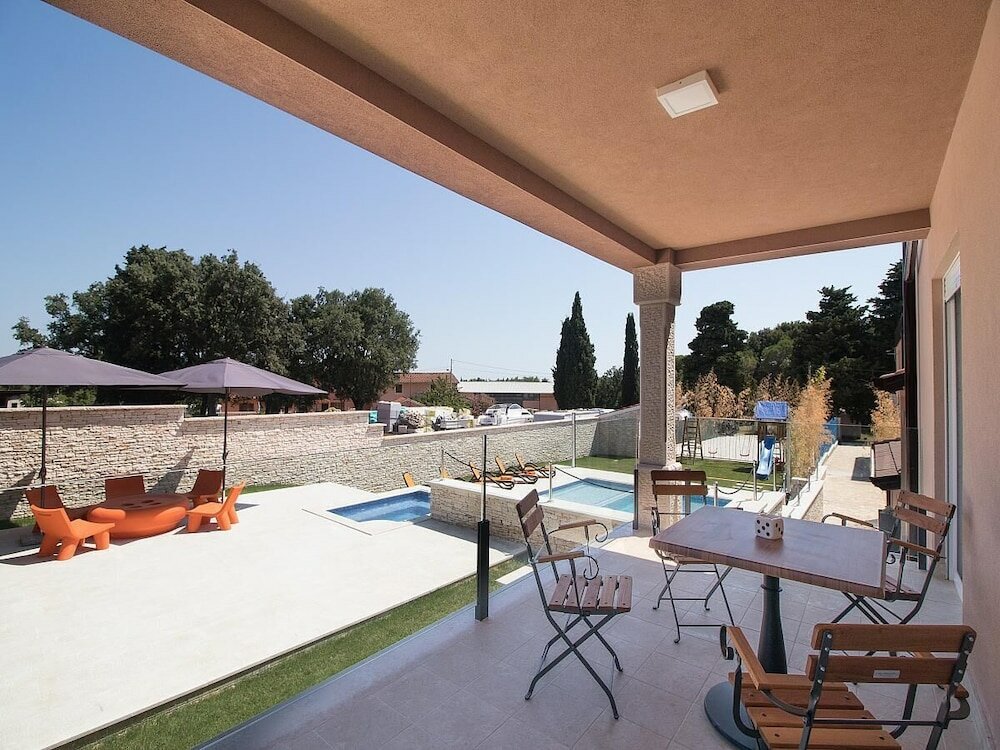 Фото Luxury Villa Maxima