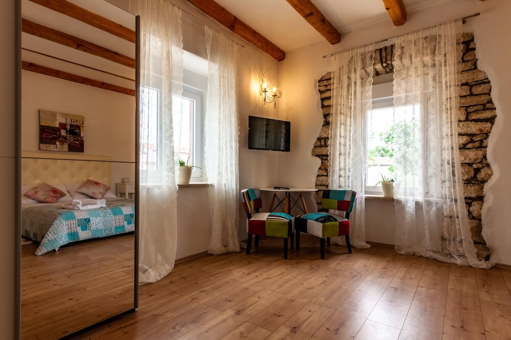 Фото Five bedroom villa Emily with pool