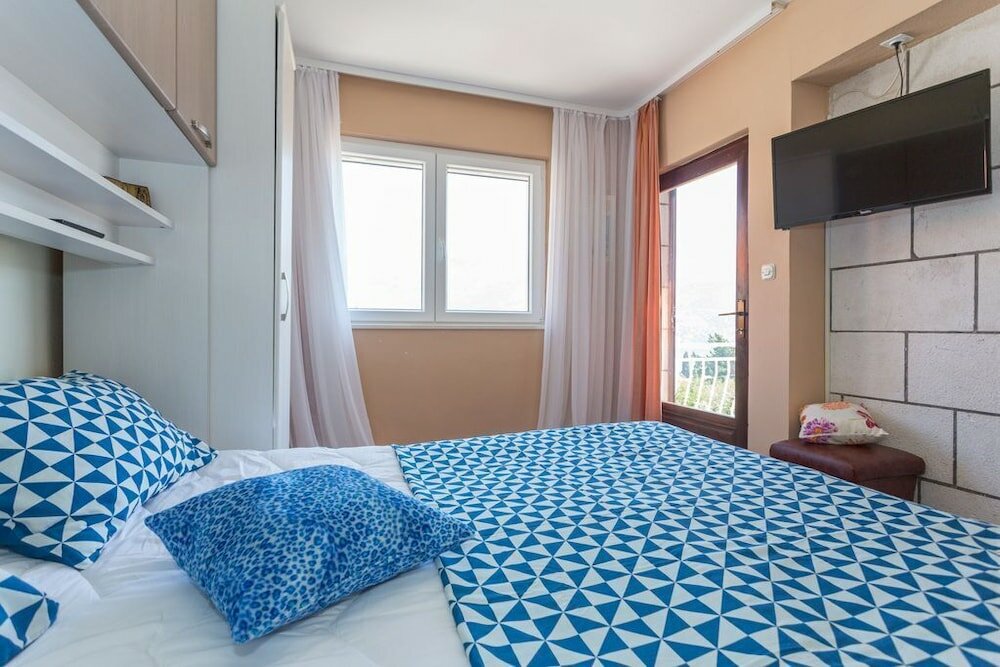 Фото Romantic apartment for 2 with pool