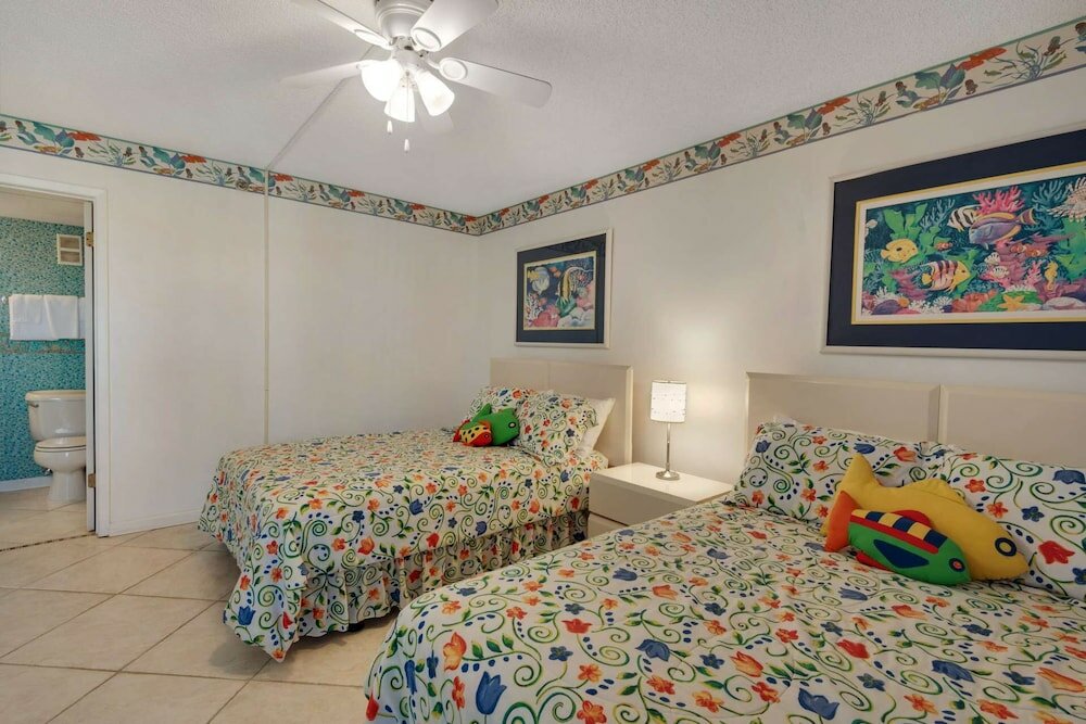 Фото Edgewater Beach Resort Tower 3- 811