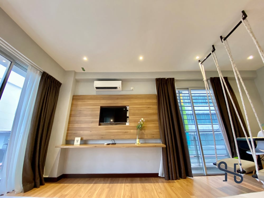 Фото Homesuite' Home @Aeropod SOVO